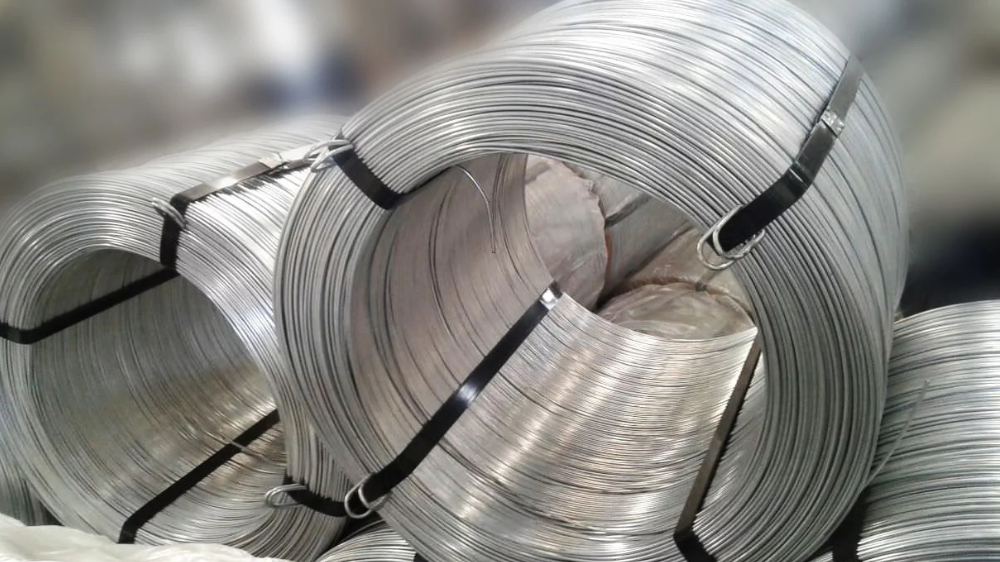 https://www.zzsteelgroup.com/hot-dip-galvanized-steel-wire-gi-iron-wire-3-6mm-4-6mm-for-fence-panels-and-nets-product/